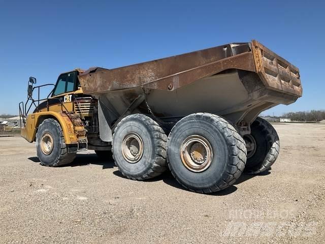 CAT 740 Csuklósdömperek