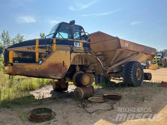 CAT 740 Csuklósdömperek