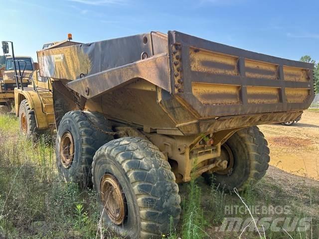 CAT 740 Csuklósdömperek