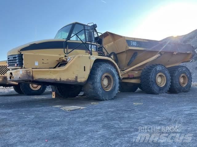 CAT 740 Csuklósdömperek