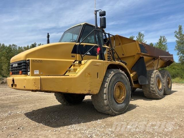 CAT 740 Csuklósdömperek