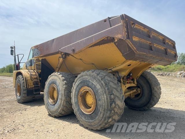 CAT 740 Csuklósdömperek
