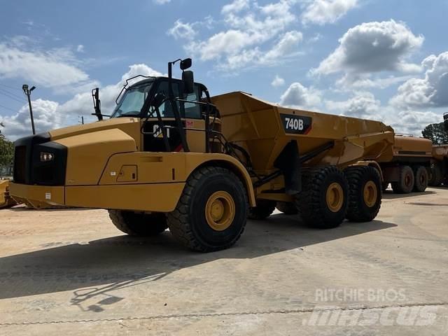 CAT 740B Csuklósdömperek