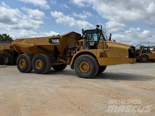 CAT 740B Csuklósdömperek