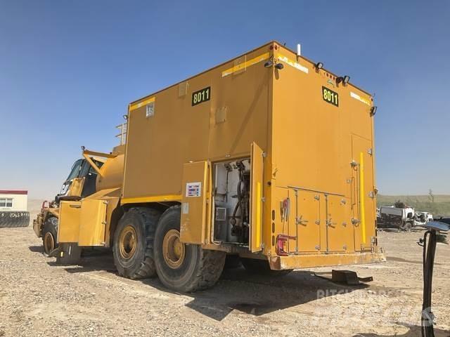 CAT 740B Tartályos teherautók