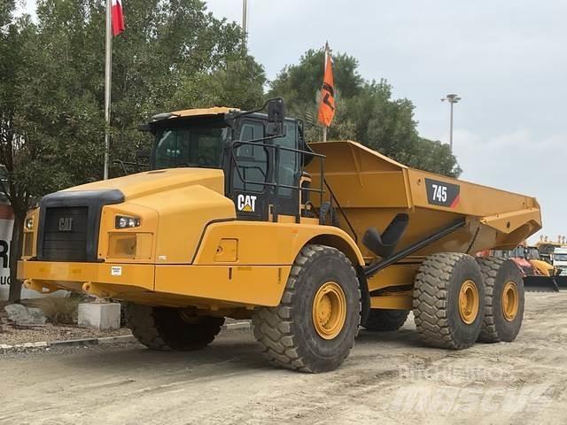 CAT 745 Csuklósdömperek