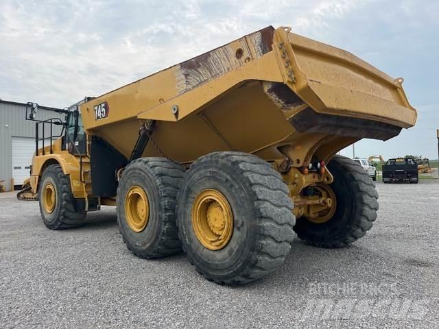 CAT 745 Csuklósdömperek