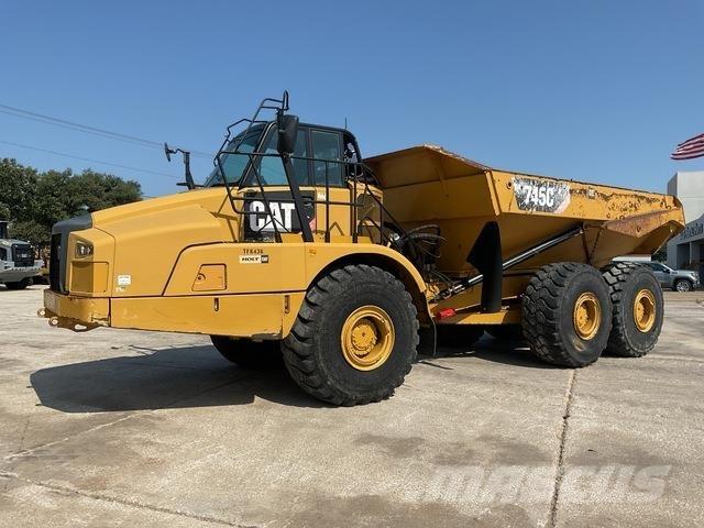 CAT 745C Csuklósdömperek