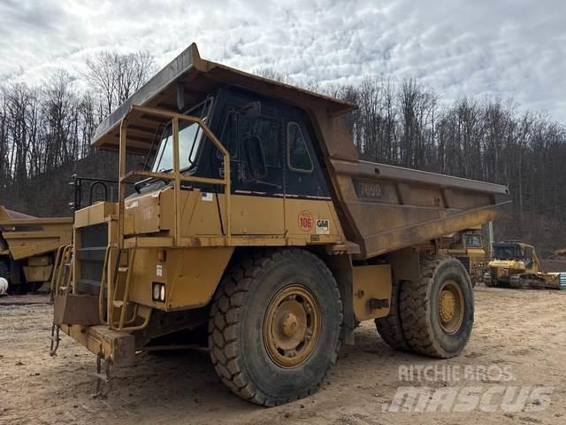 CAT 769D Csuklósdömperek
