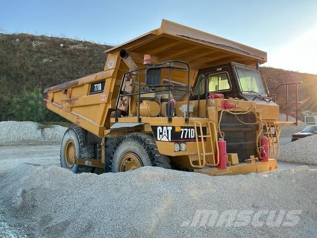 CAT 771D Csuklósdömperek