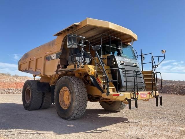 CAT 773F Csuklósdömperek