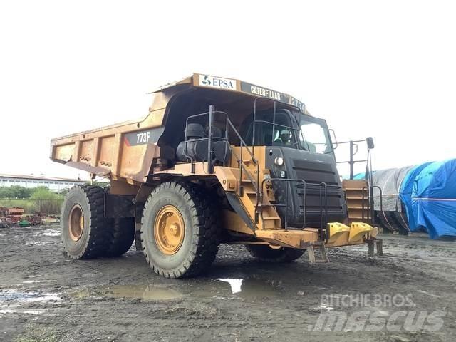 CAT 773F Csuklósdömperek