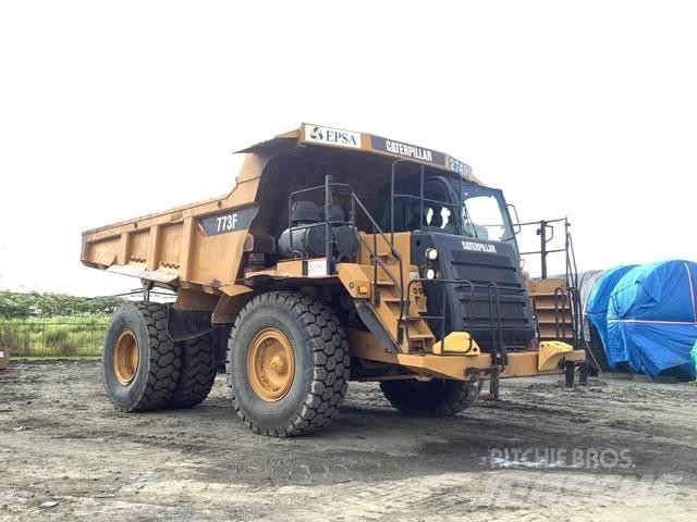CAT 773F Csuklósdömperek