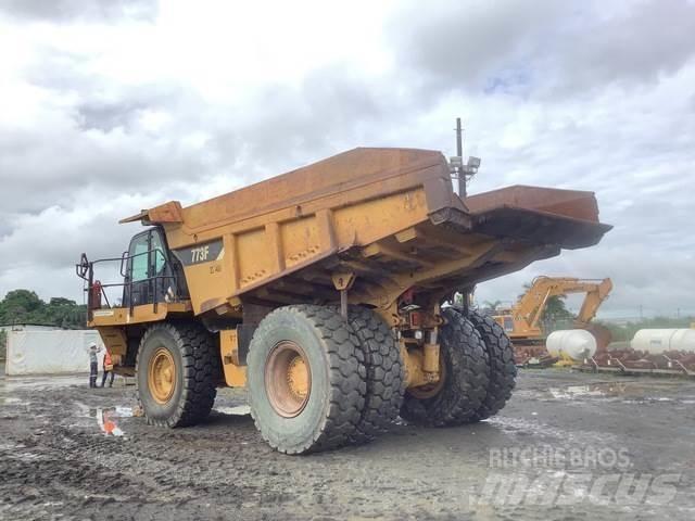 CAT 773F Csuklósdömperek