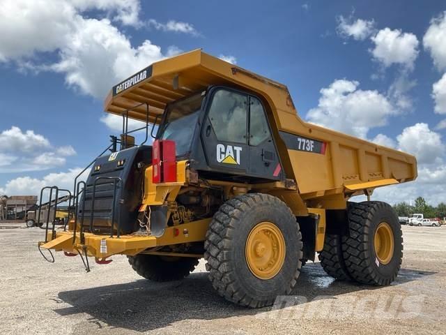 CAT 773F Csuklósdömperek
