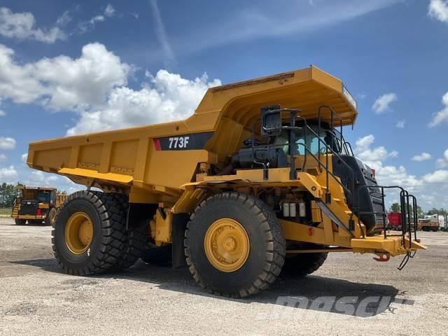 CAT 773F Csuklósdömperek