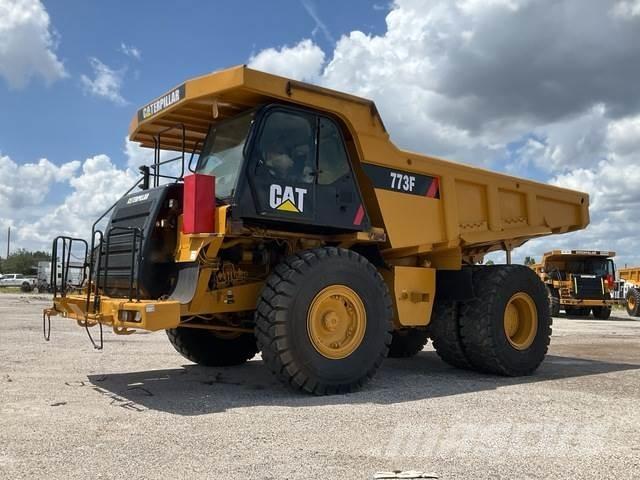 CAT 773F Csuklósdömperek