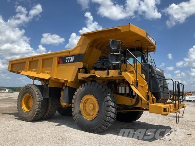 CAT 773F Csuklósdömperek