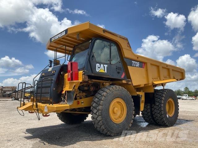 CAT 773F Csuklósdömperek