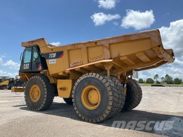 CAT 773F Csuklósdömperek