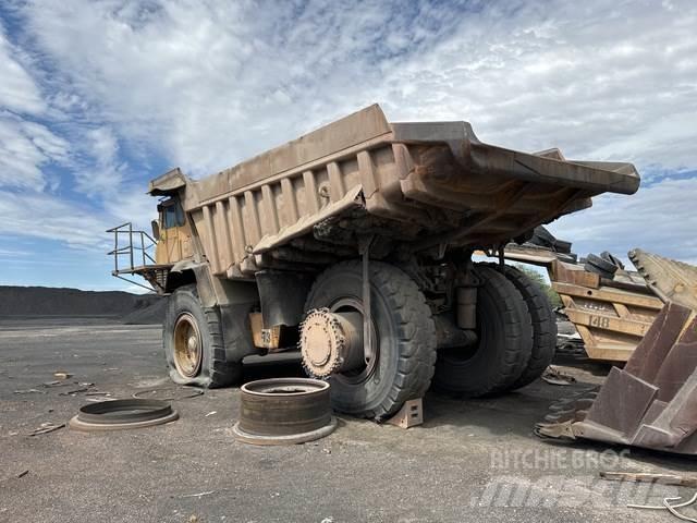 CAT 777B Csuklósdömperek