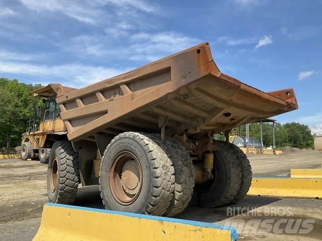 CAT 777D Csuklósdömperek