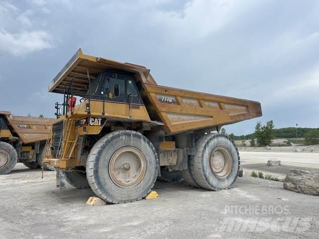 CAT 777D Csuklósdömperek