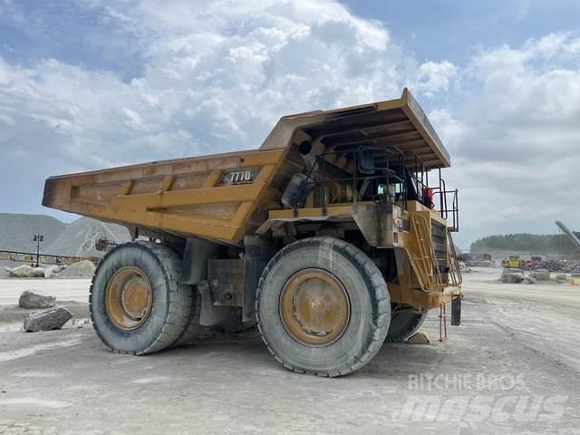 CAT 777D Csuklósdömperek