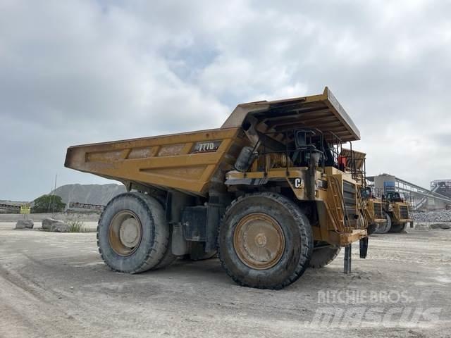 CAT 777D Csuklósdömperek