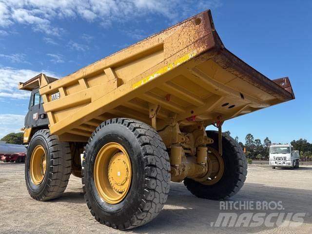 CAT 777E Csuklósdömperek