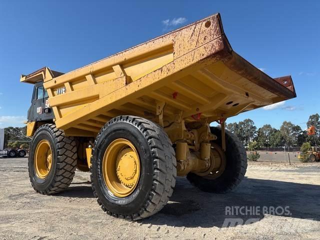 CAT 777E Csuklósdömperek