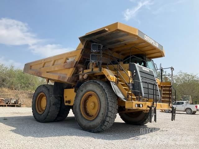 CAT 777F Csuklósdömperek