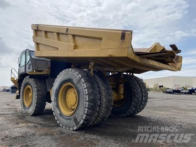 CAT 777F Csuklósdömperek