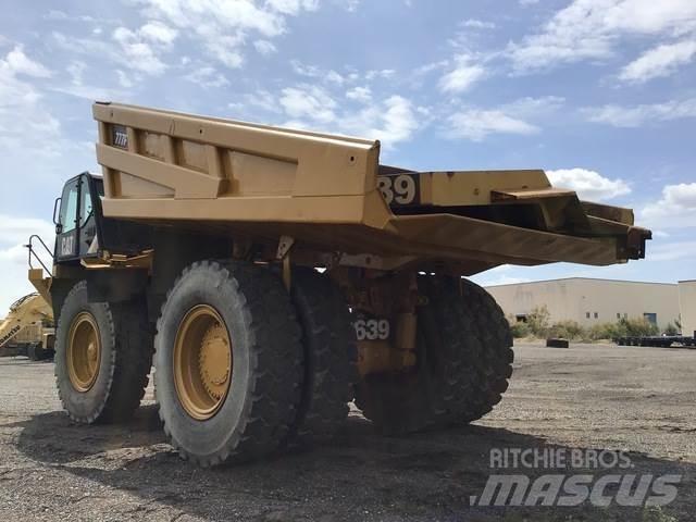 CAT 777F Csuklósdömperek