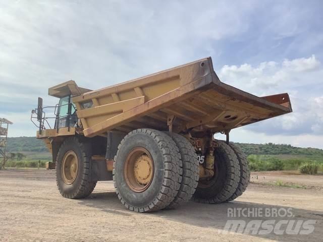 CAT 777F Csuklósdömperek