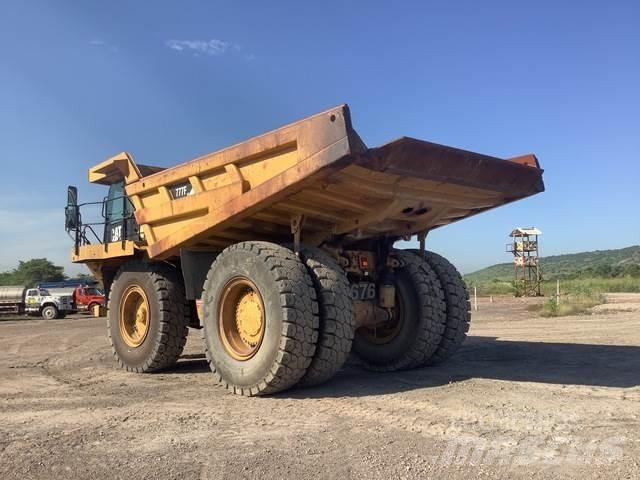CAT 777F Csuklósdömperek