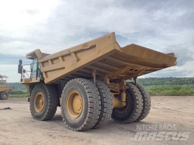 CAT 777F Csuklósdömperek