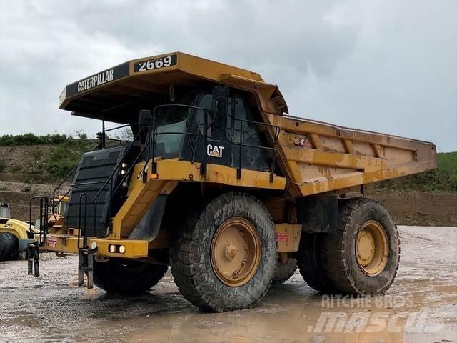 CAT 777F Csuklósdömperek