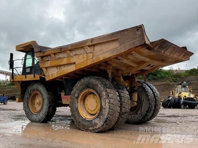 CAT 777F Csuklósdömperek