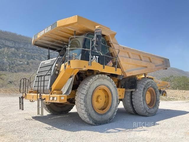 CAT 777F Csuklósdömperek