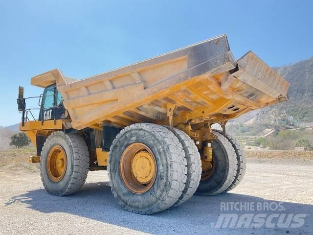 CAT 777F Csuklósdömperek