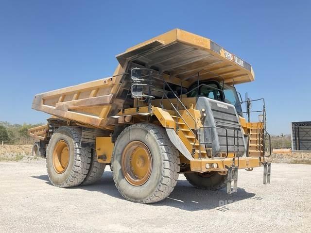 CAT 777F Csuklósdömperek