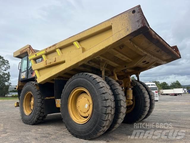 CAT 777F Csuklósdömperek