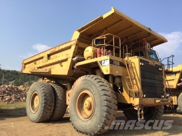 CAT 785B Csuklósdömperek