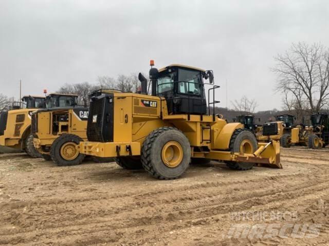 CAT 814K gumikerekes dózer