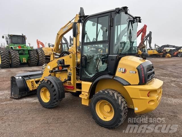 CAT 903D Gumikerekes homlokrakodók