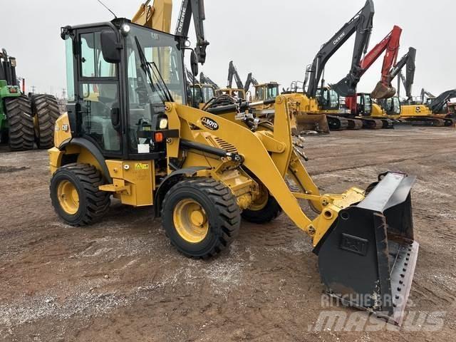 CAT 903D Gumikerekes homlokrakodók