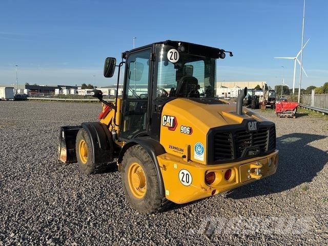 CAT 906 Gumikerekes homlokrakodók