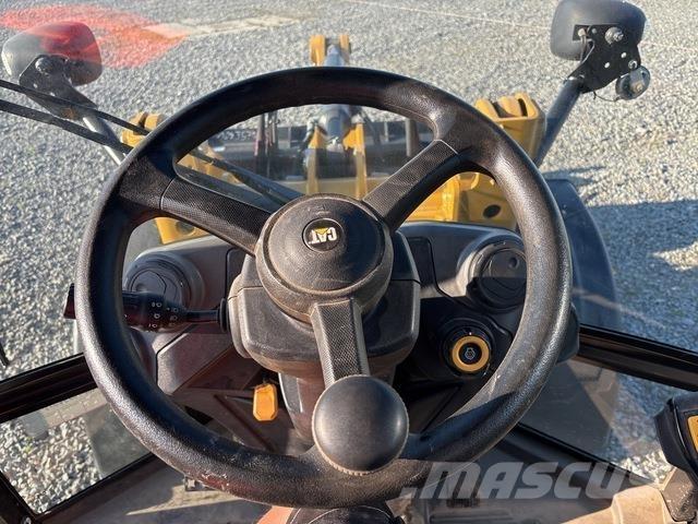 CAT 906 Gumikerekes homlokrakodók