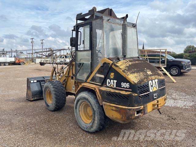CAT 906 Gumikerekes homlokrakodók